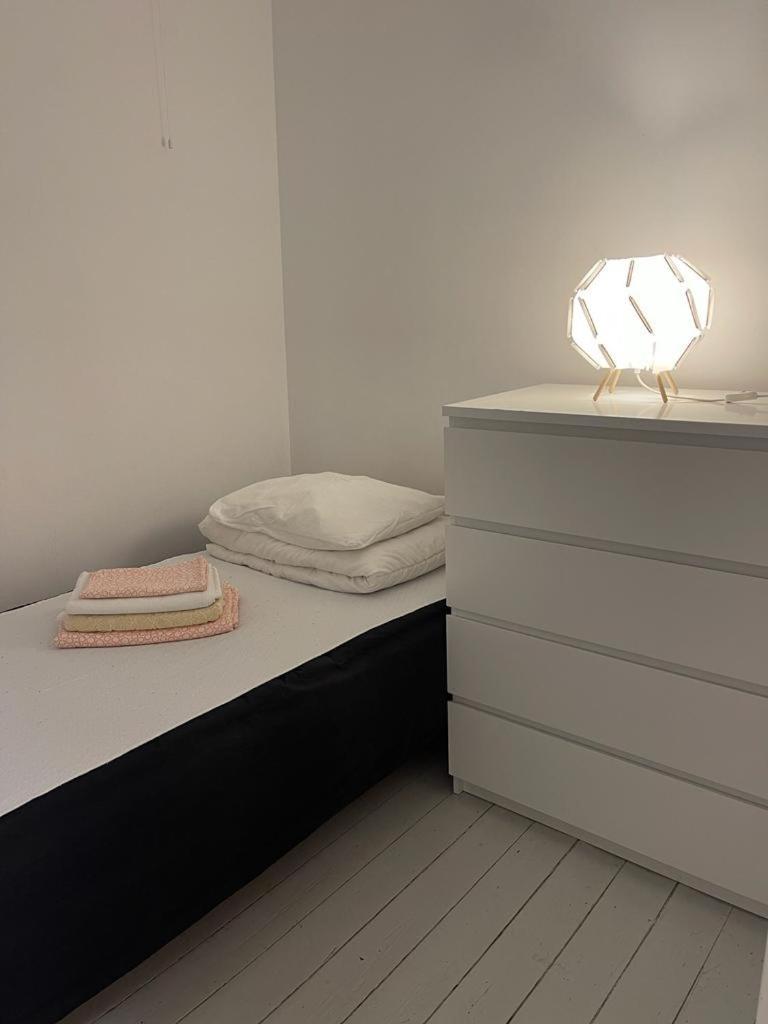 Oerebro City Hostel ภายนอก รูปภาพ
