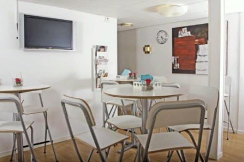 Oerebro City Hostel ภายนอก รูปภาพ